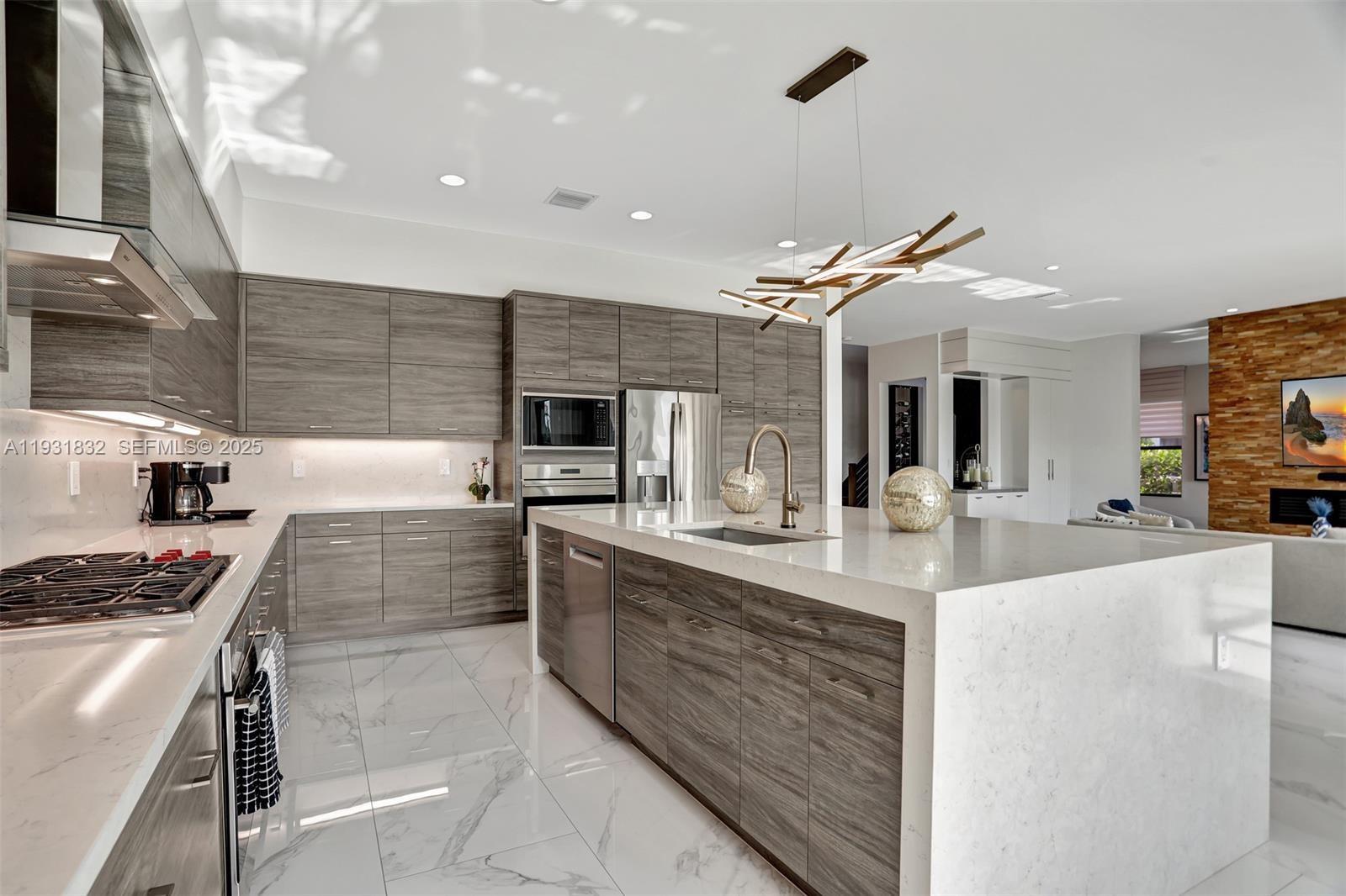 BRIDGES MIZNER PUD BRIDGE - Residential Lease