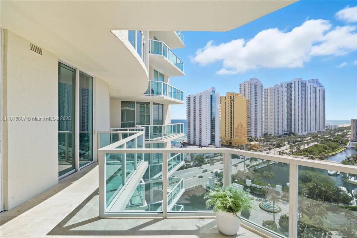 ST TROPEZ ON THE BAY 1 CO - Residential Lease