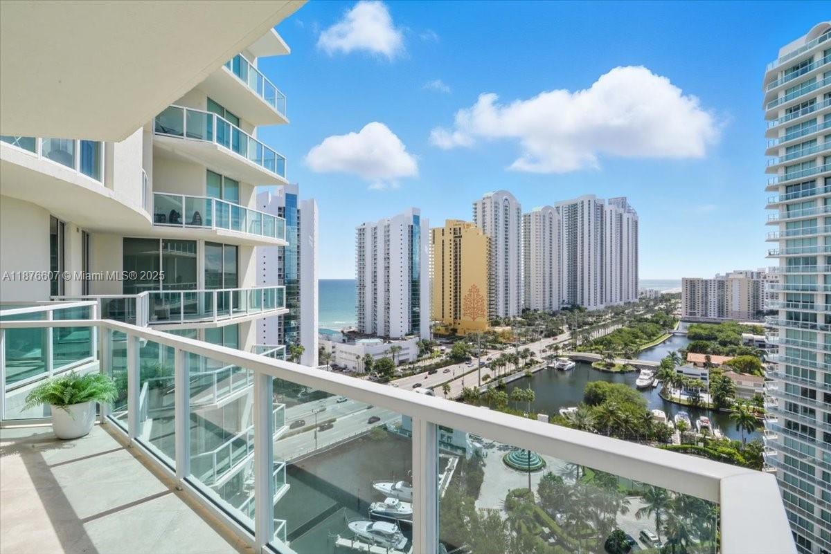 ST TROPEZ ON THE BAY 1 CO - Residential Lease