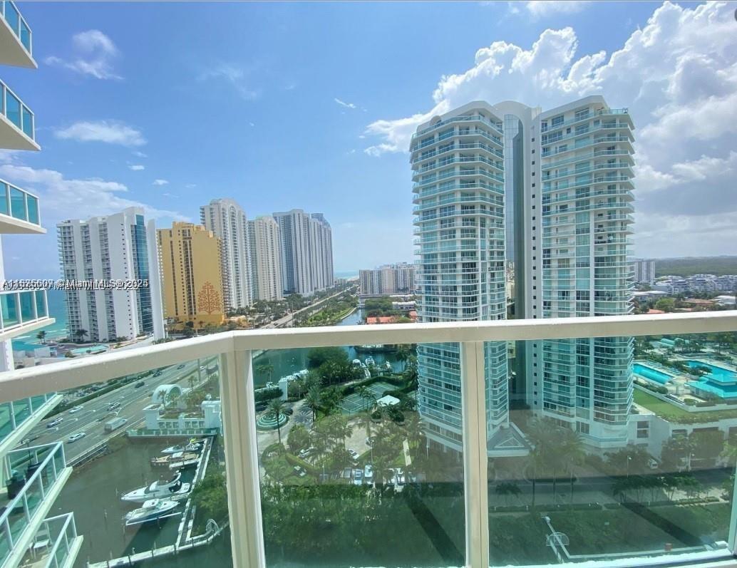 ST TROPEZ ON THE BAY 1 CO - Residential Lease