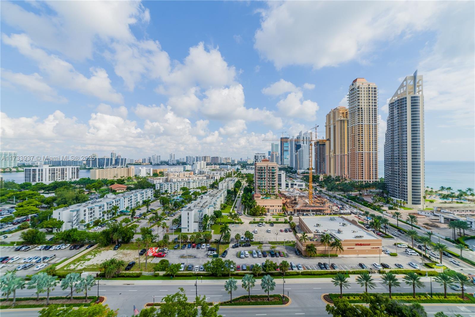 WINSTON TOWERS 600 CONDO - Residential