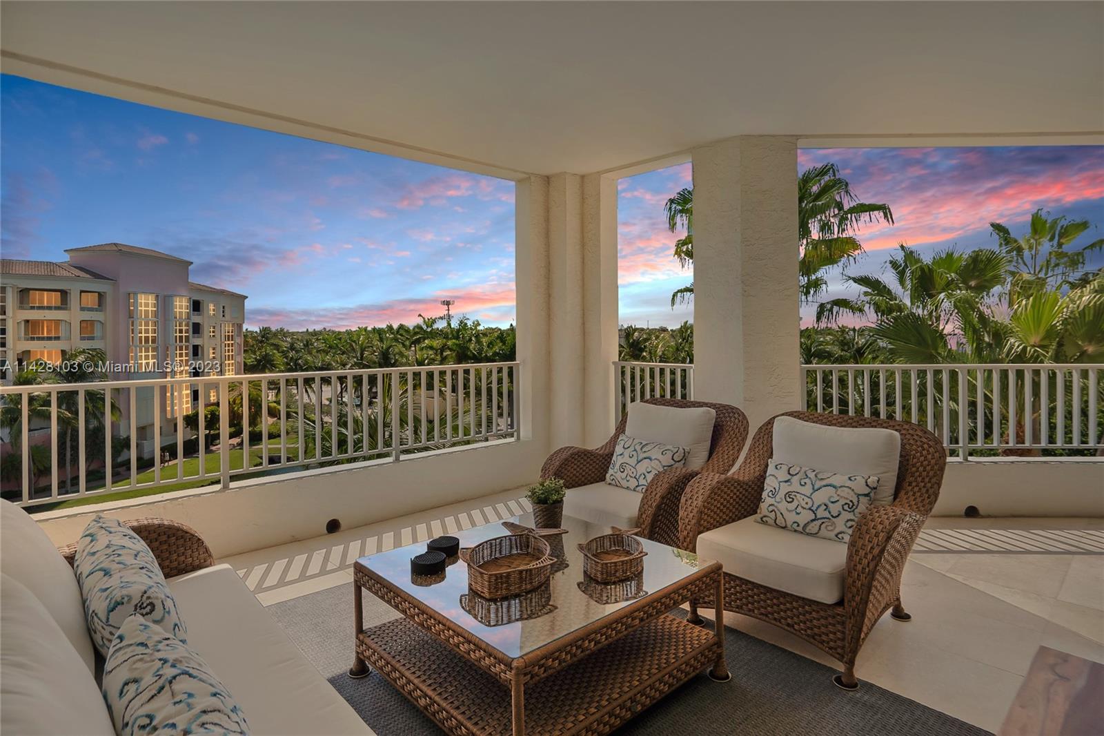 Key Biscayne, Florida 33149, United States, 2 Bedrooms Bedrooms, ,2 BathroomsBathrooms,Residential,Active,71523