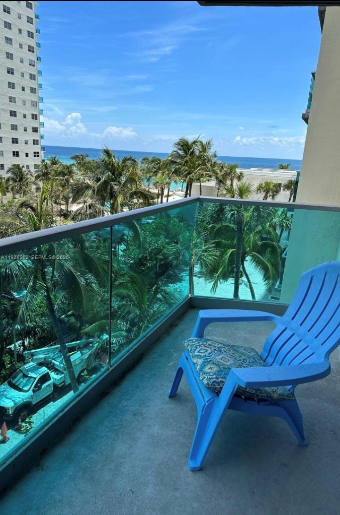 SIAN OCEAN RESIDENCES CON - Residential Lease