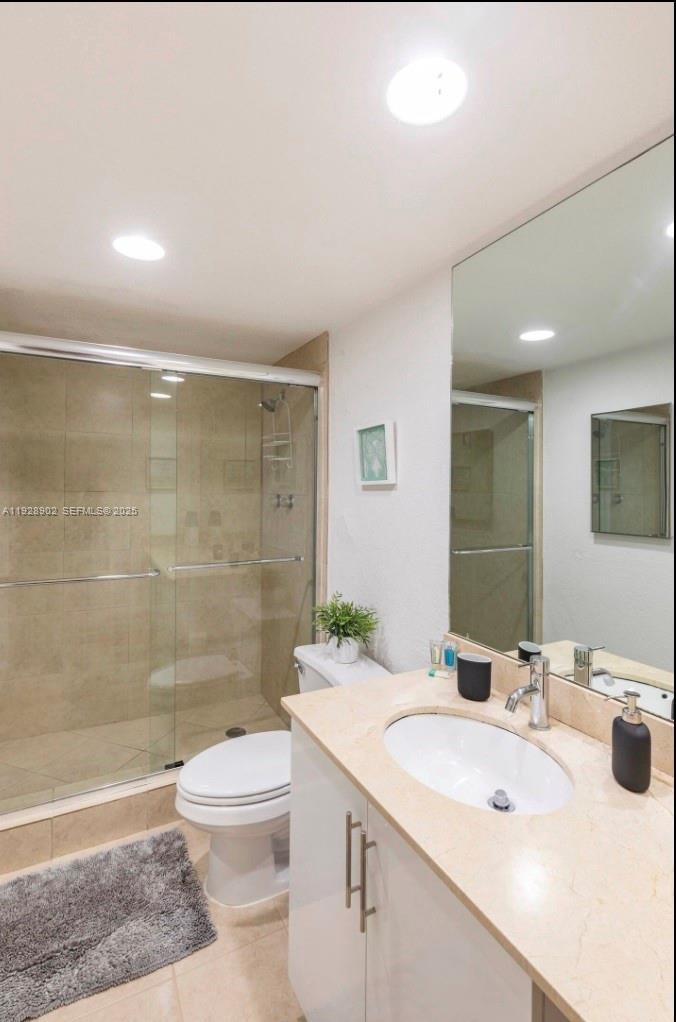 SIAN OCEAN RESIDENCES CON - Residential Lease