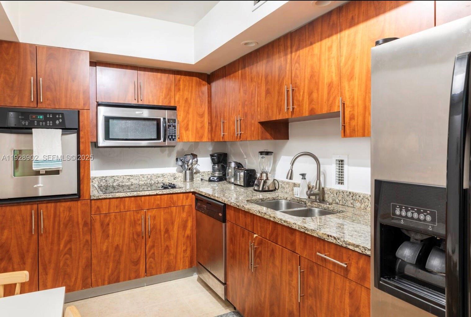 SIAN OCEAN RESIDENCES CON - Residential Lease