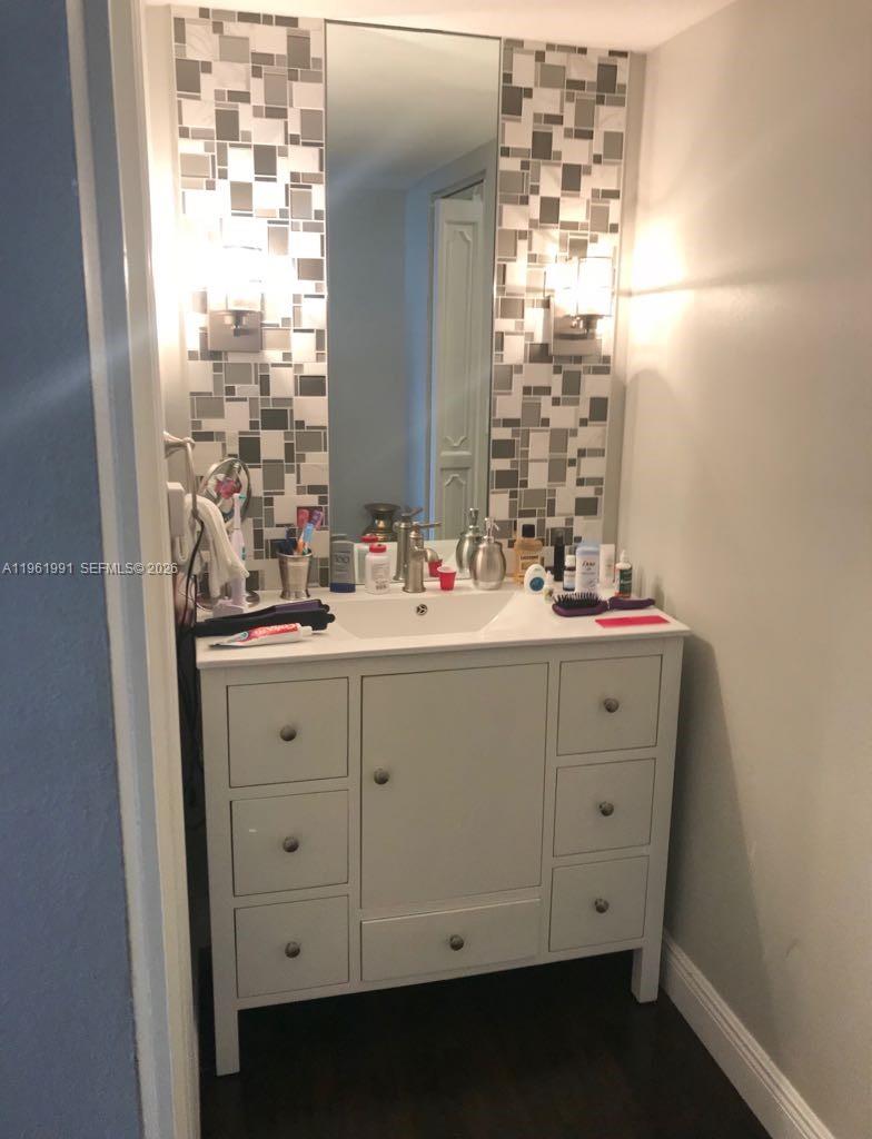 ENVIRON 9 OF I CONDO - Residential