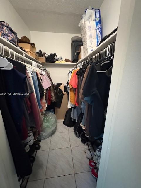 TROPICAL MANOR CONDO - Residential