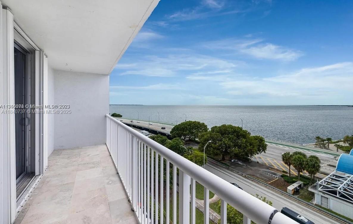 BRICKELL BISCAYNE CONDO - Residential Lease