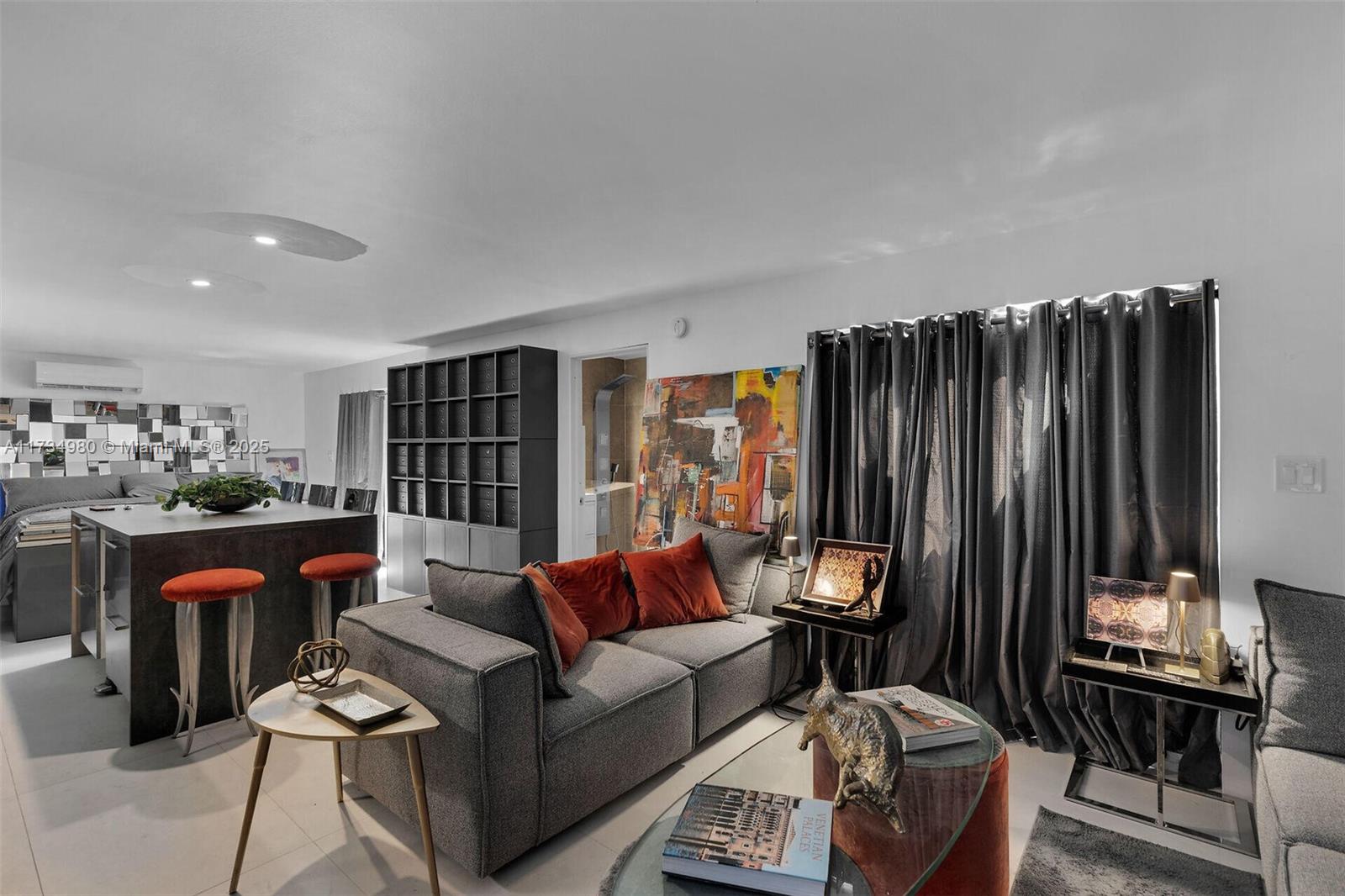 Rock Harbor Manor - Residential