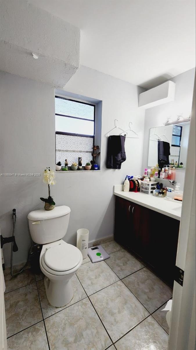 BLEAU GROTTO CONDO - Residential