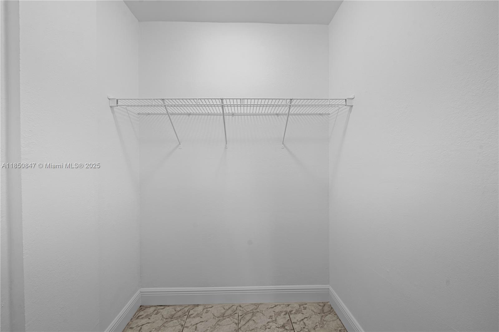 BLEAU GROTTO CONDO - Residential