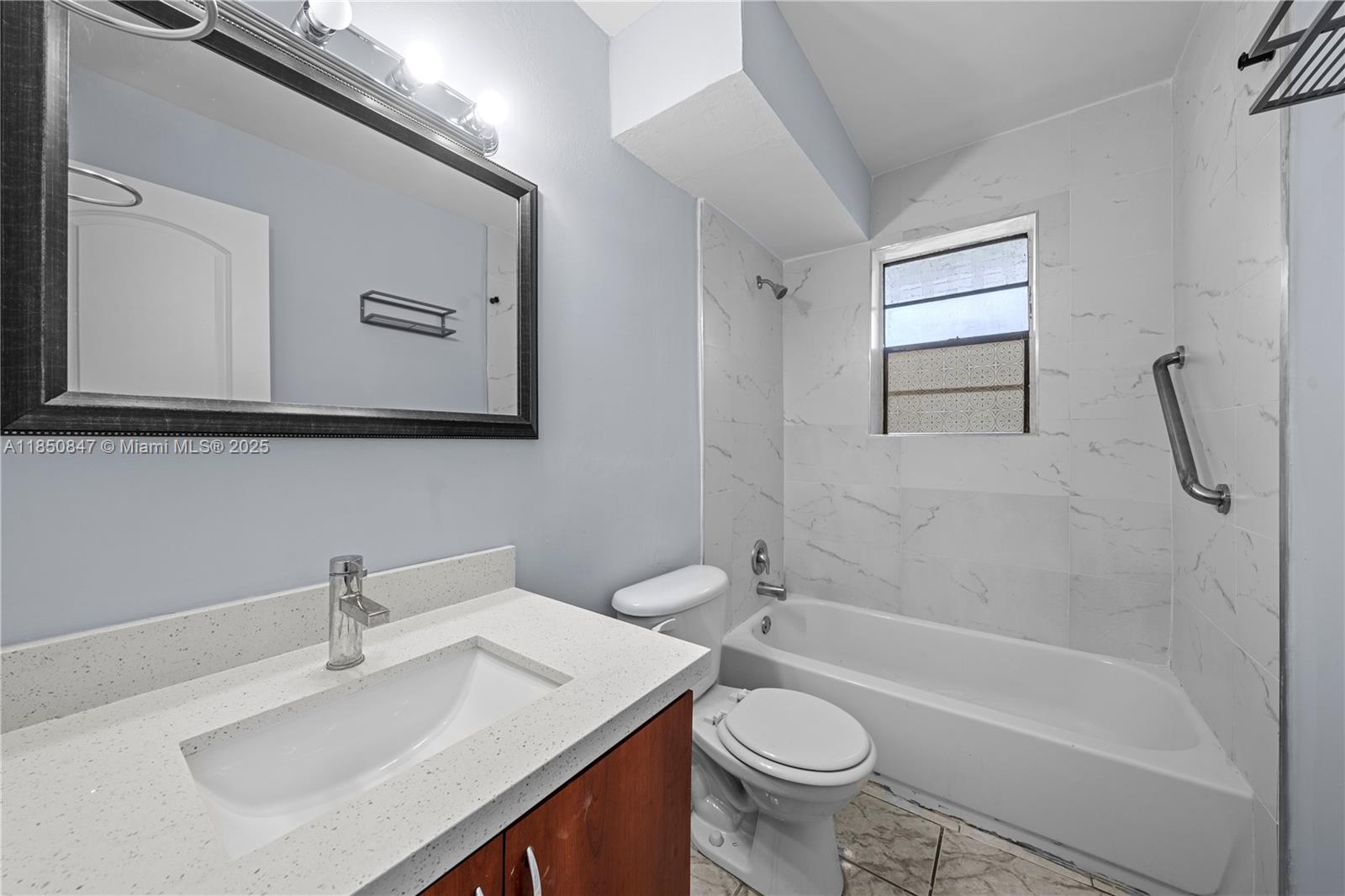 BLEAU GROTTO CONDO - Residential