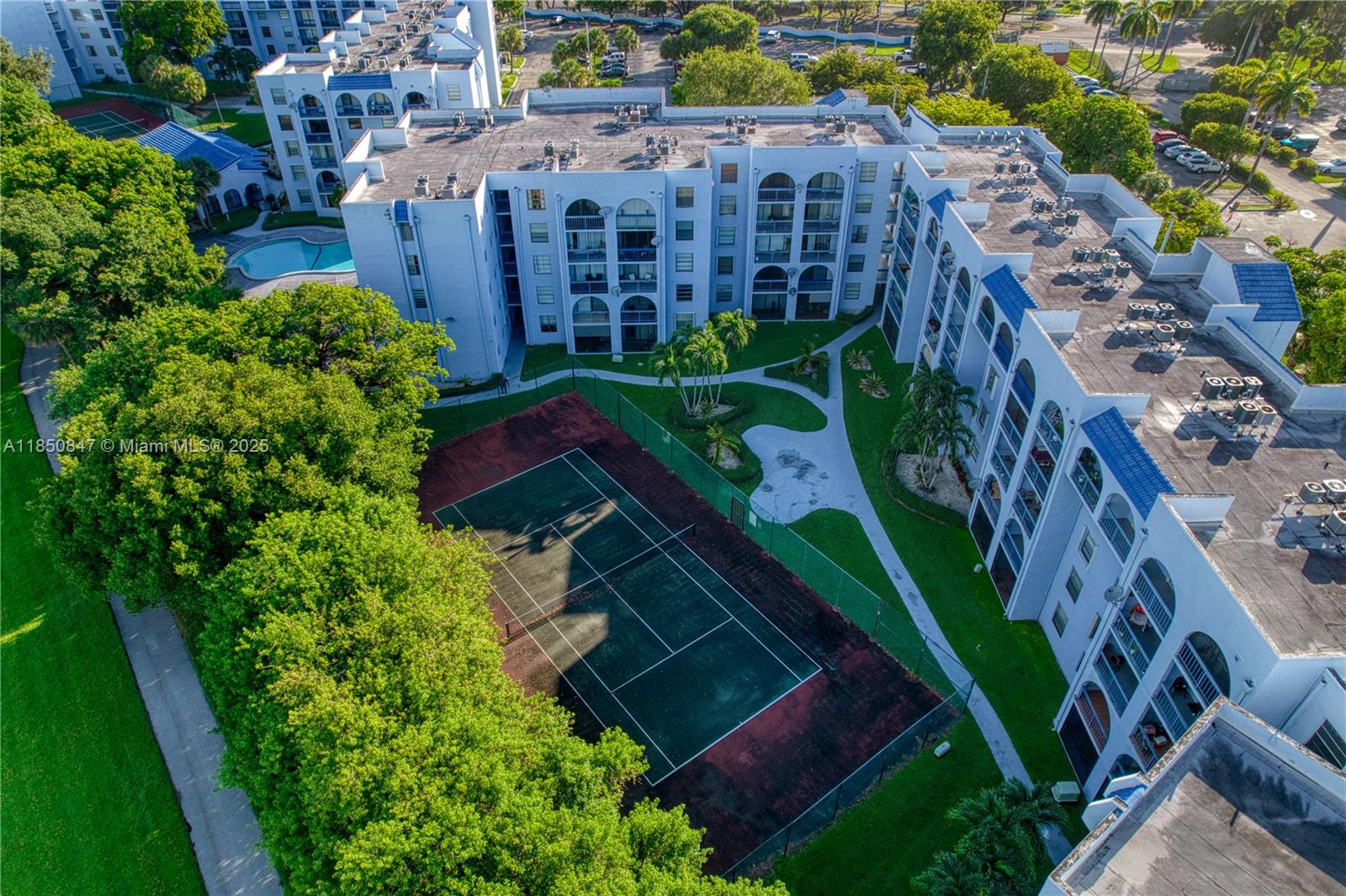 9460 Fontainebleau Blvd 130
