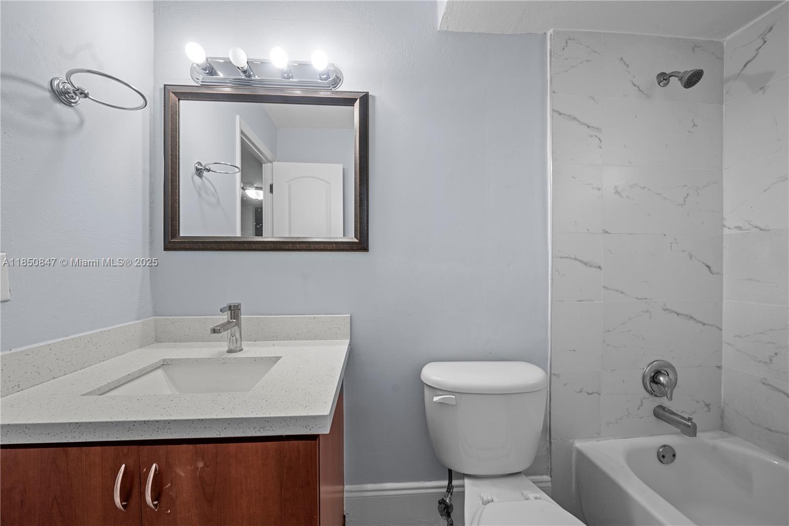 BLEAU GROTTO CONDO - Residential