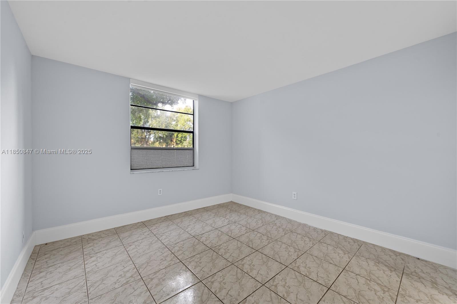 BLEAU GROTTO CONDO - Residential