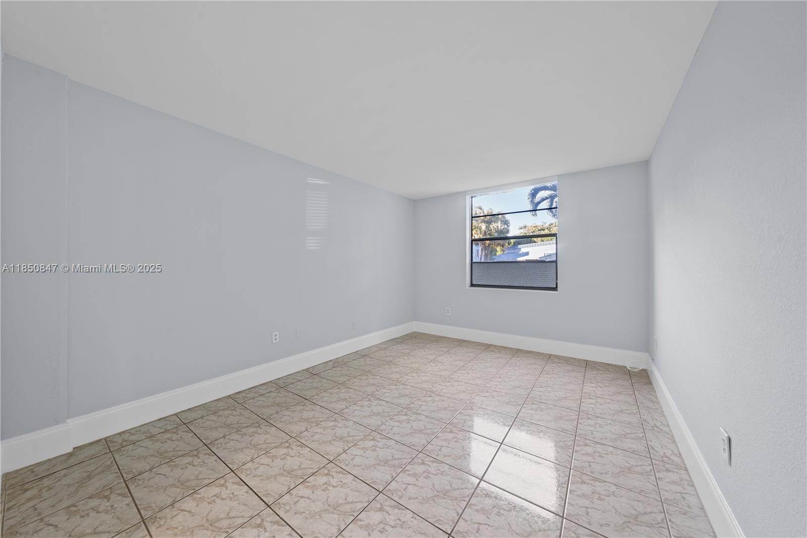 BLEAU GROTTO CONDO - Residential