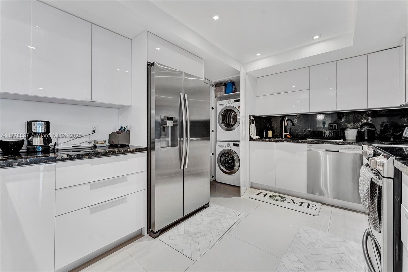 GALLEON CONDO - Residential Lease