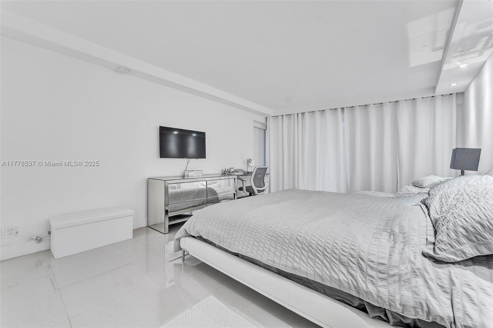 GALLEON CONDO - Residential Lease