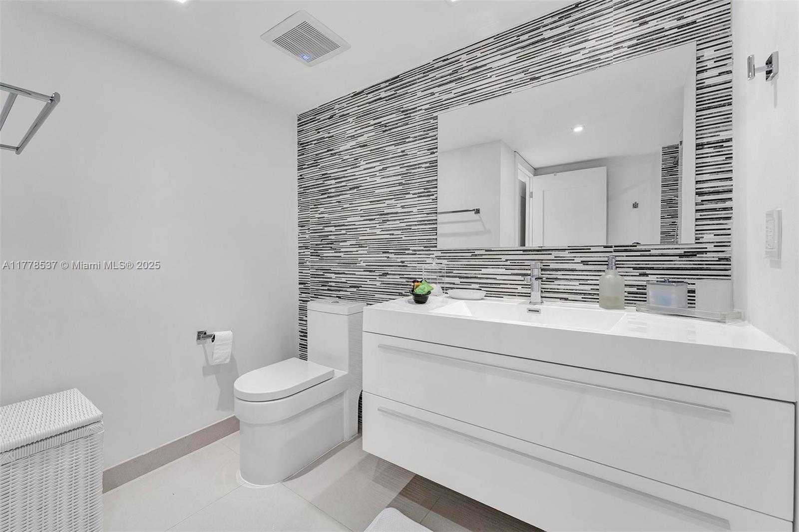 GALLEON CONDO - Residential Lease