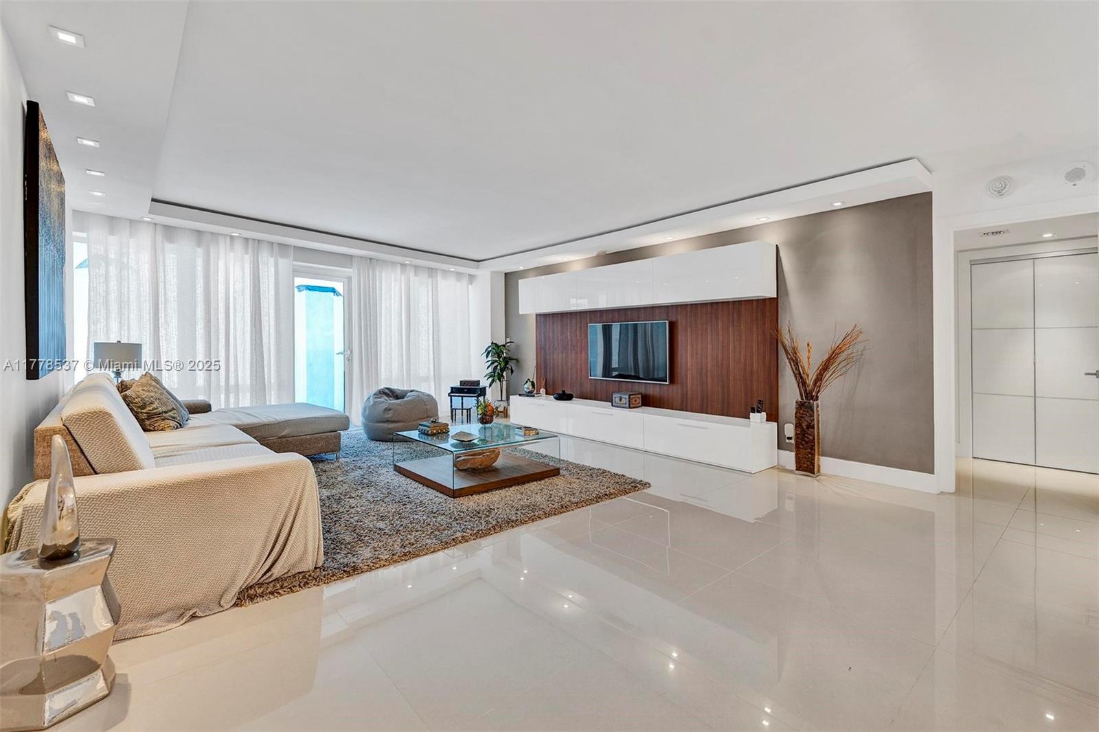 GALLEON CONDO - Residential Lease