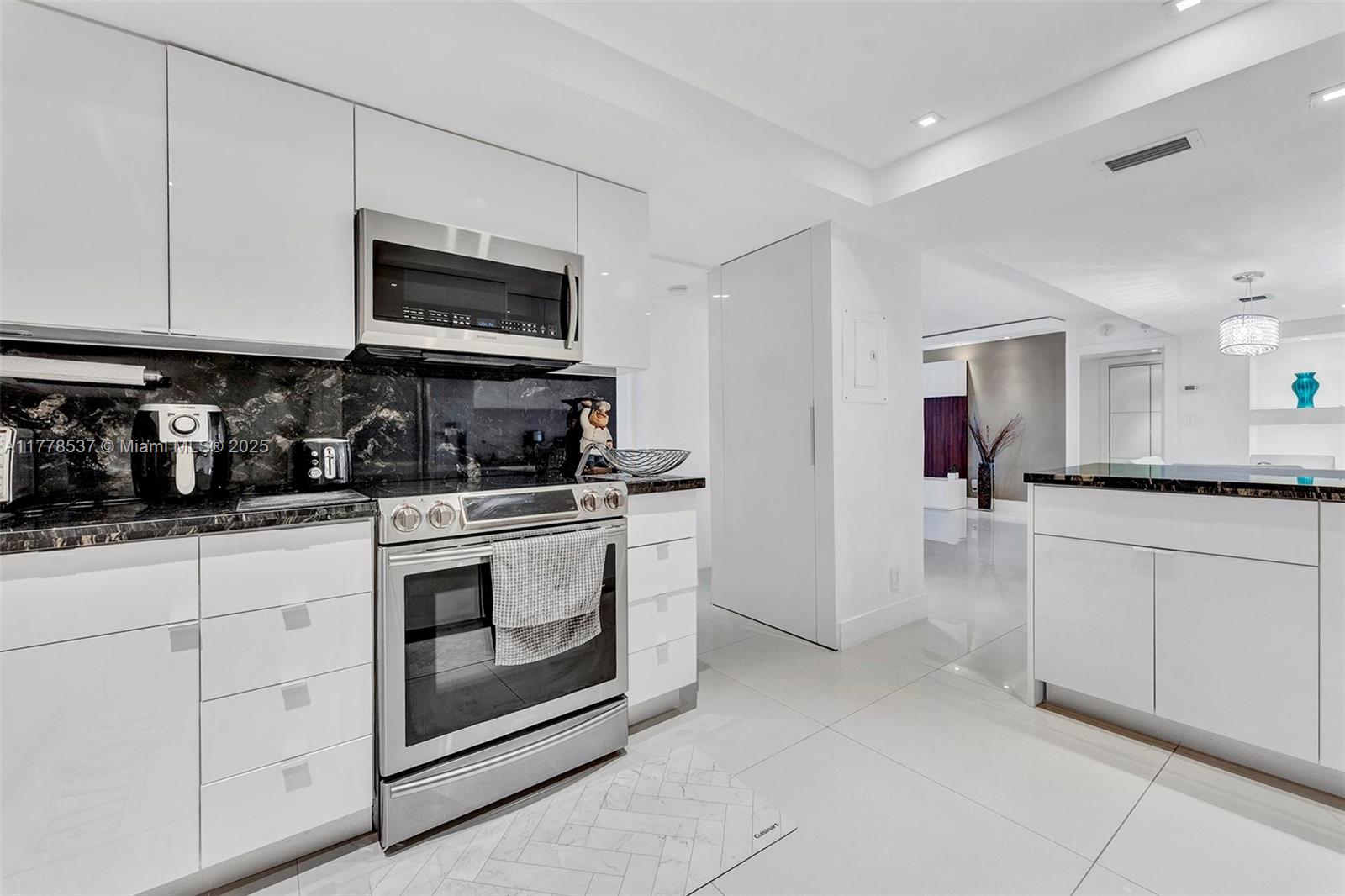 GALLEON CONDO - Residential Lease