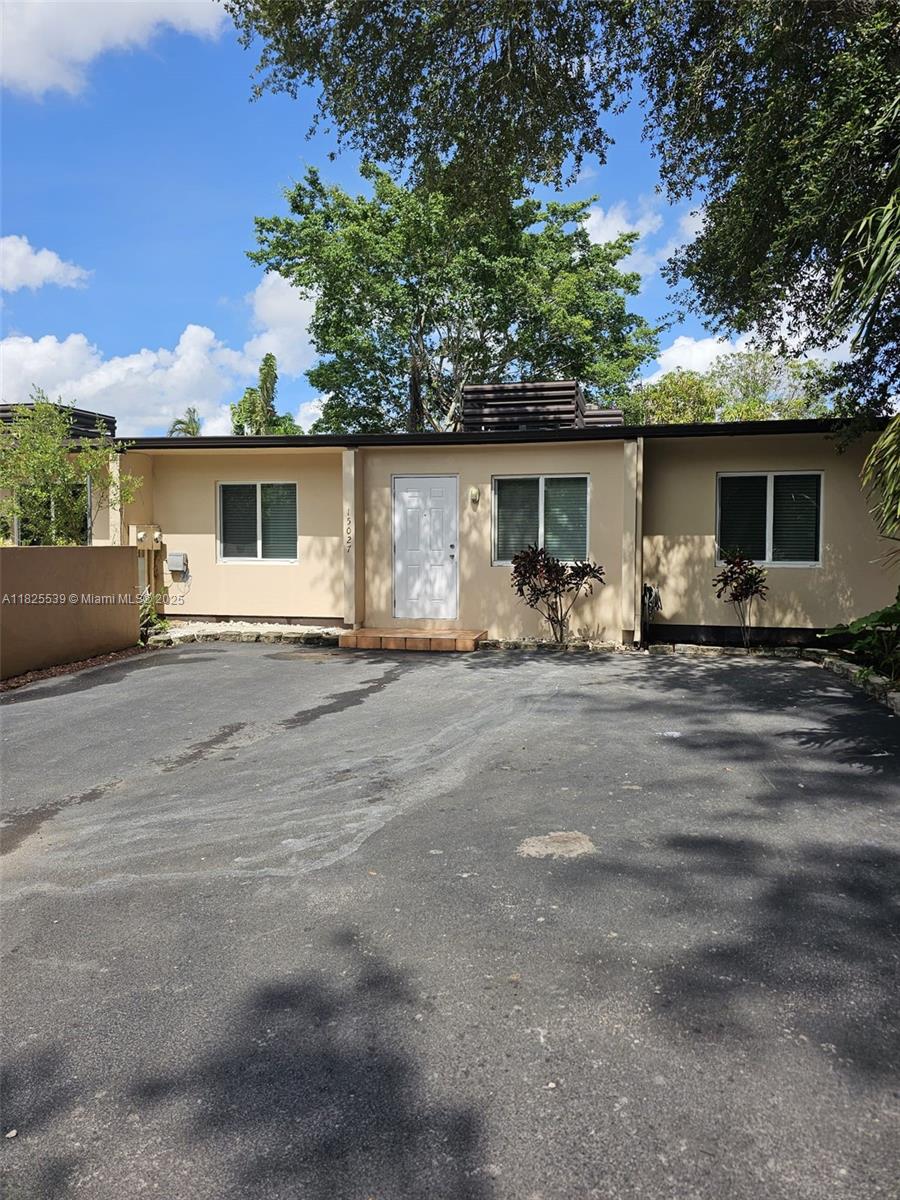 15027 Coconut Ct 15027