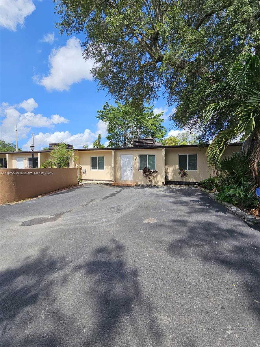 2/2 townhouse in Miami Lakes. Located across the street from the Miami Lakes Golf Club and within close proximity of other parks, restaurants, schools, and major highways (SR826). Situated at the end of a private dead end street, limiting traffic and access. This townhouse also comes with 2 parking spaces directly in front of the building, a few feet from your front door. Washer & dryer inside the unit.