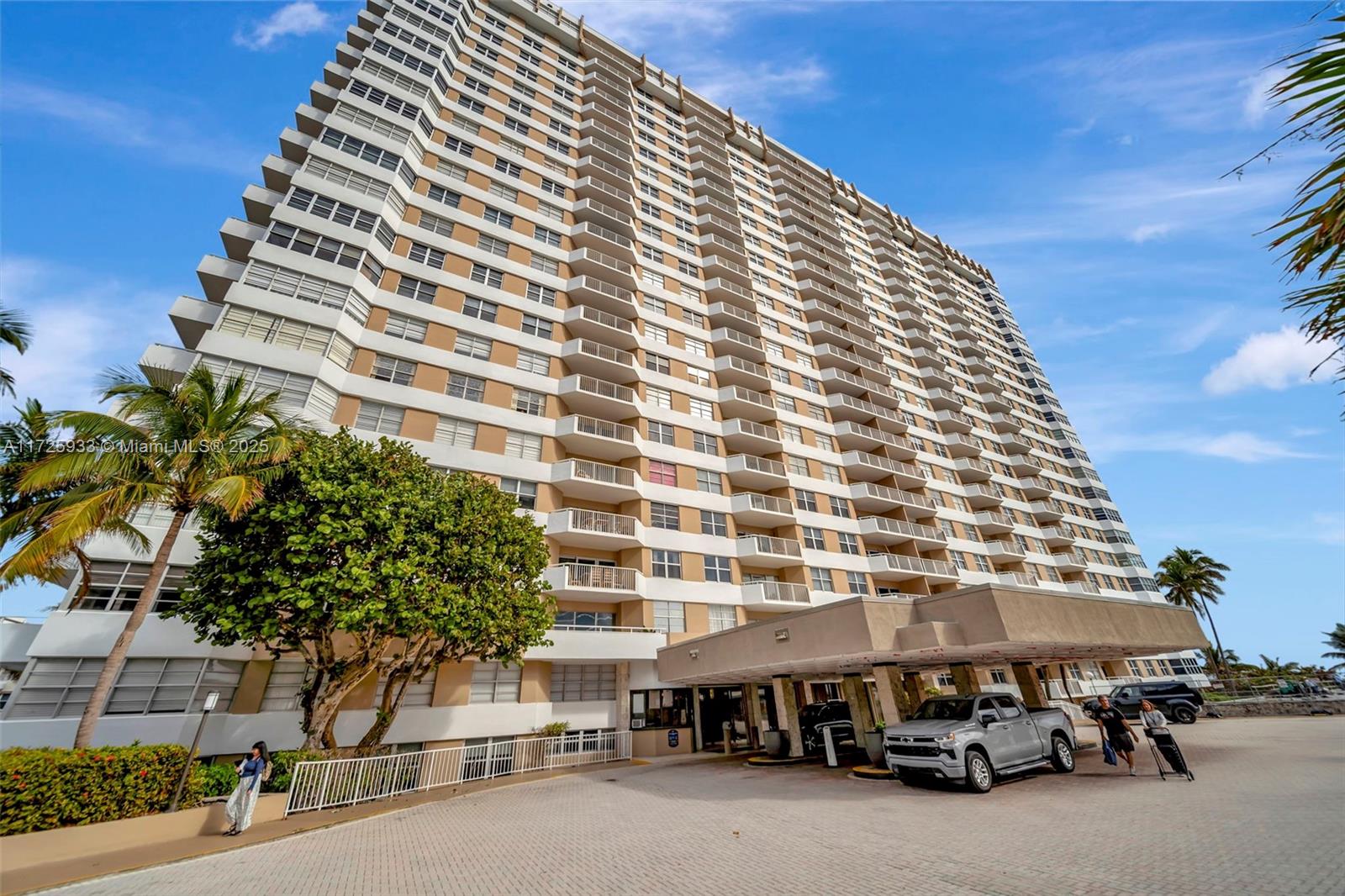 Rental Property at 1950 S Ocean Dr Le, Hallandale Beach, Broward County, Florida - Bedrooms: 3 
Bathrooms: 3  - $5,500 MO.