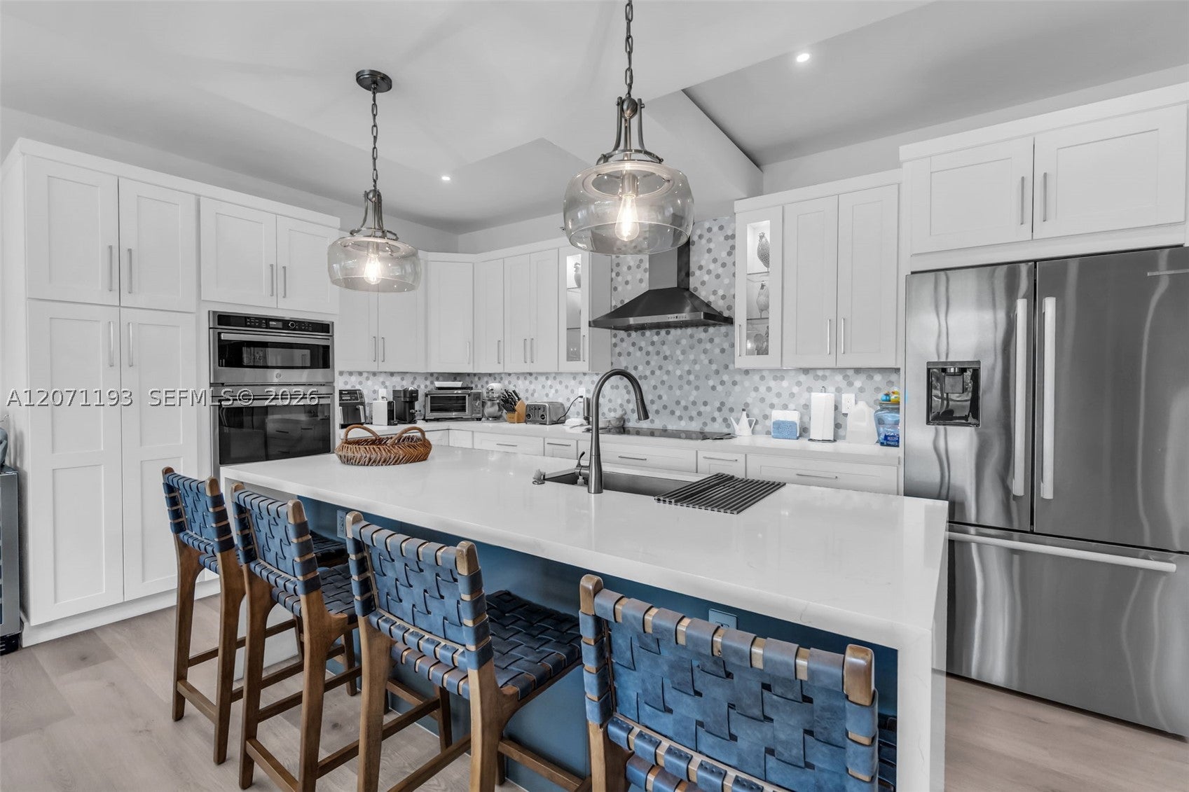5130 COBBLE CREEK CT 104