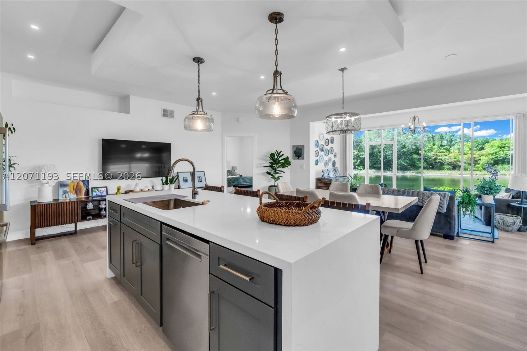 5130 COBBLE CREEK CT 104