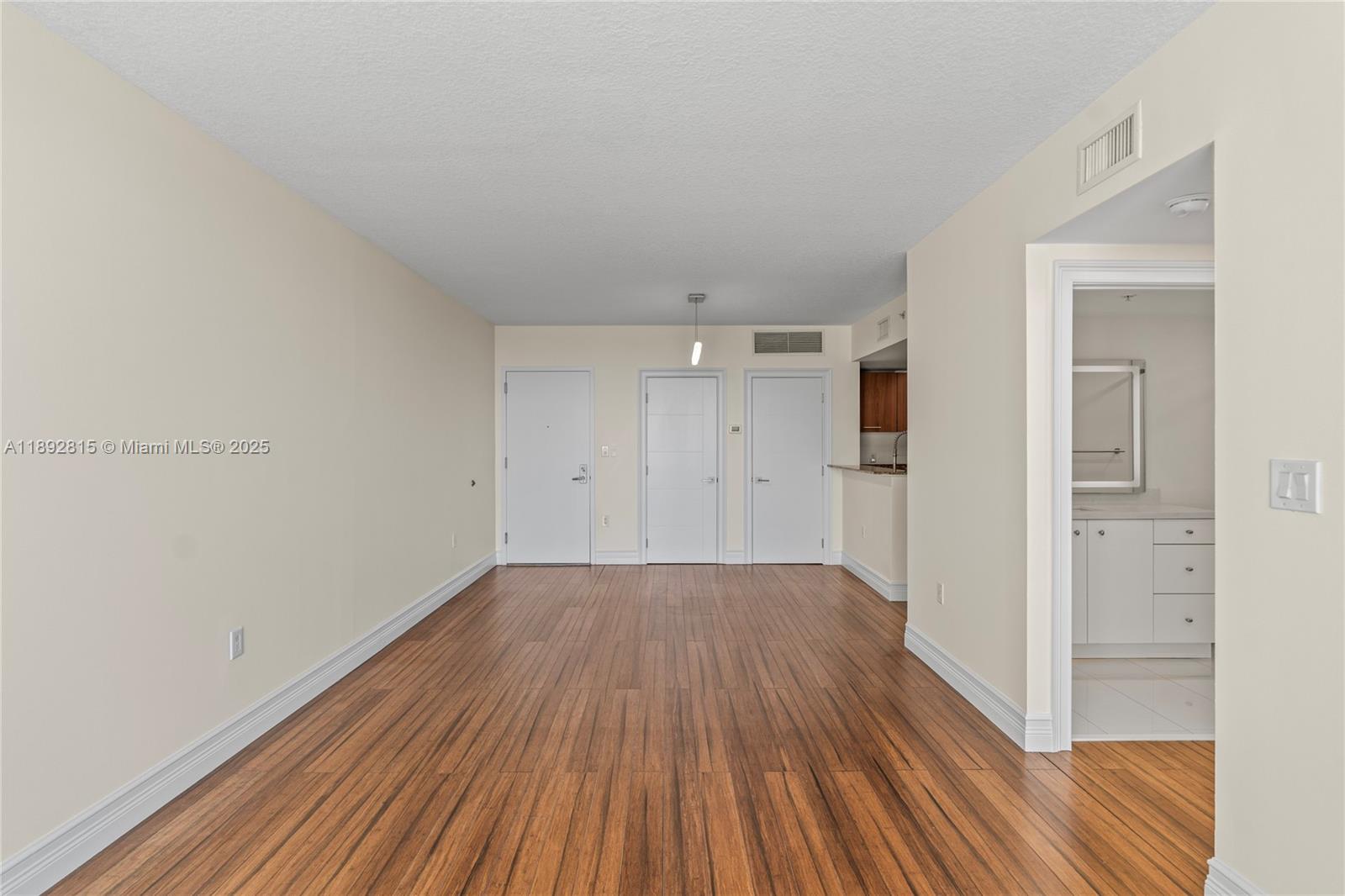 METROPOLIS I AT DADELAND - Residential Lease