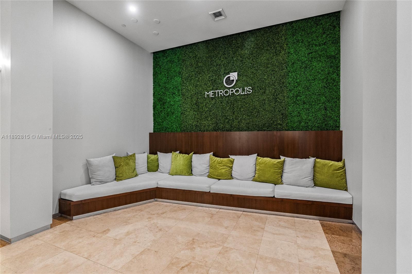 METROPOLIS I AT DADELAND - Residential Lease