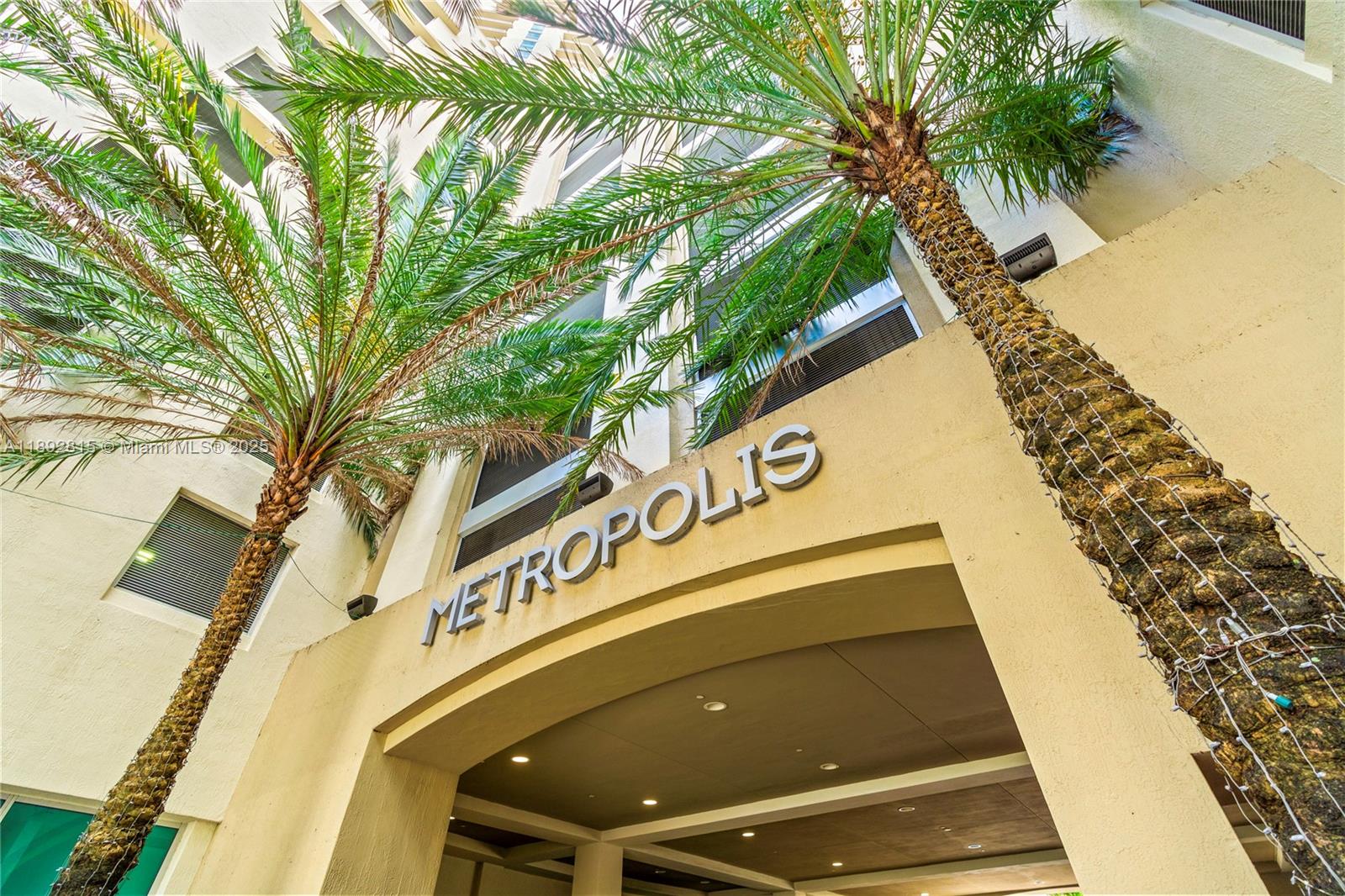 METROPOLIS I AT DADELAND - Residential Lease