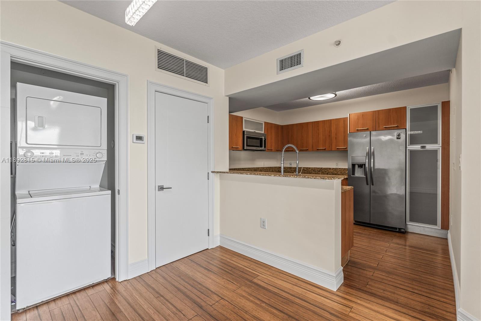 METROPOLIS I AT DADELAND - Residential Lease