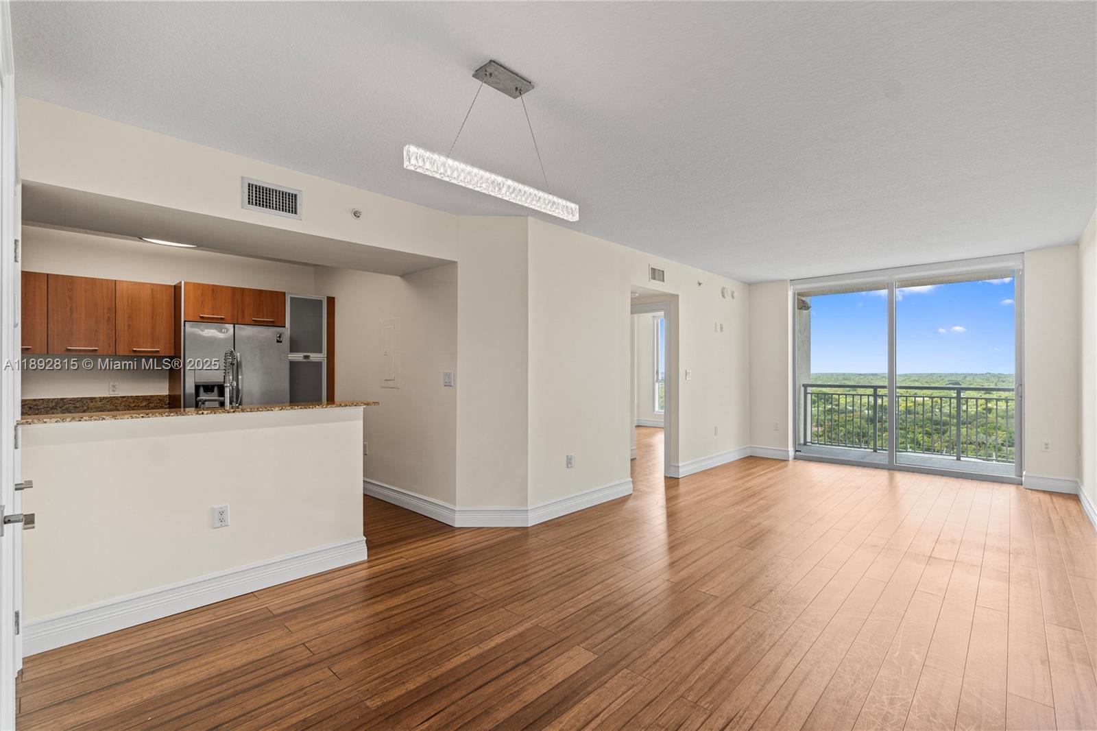 METROPOLIS I AT DADELAND - Residential Lease