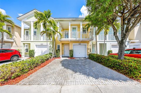Photo of 10711 NW 75th Ln, Doral, FL 33178 (MLS # A11991801)