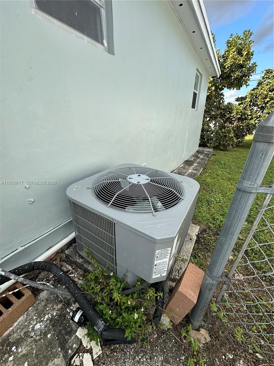 HIALEAH 9TH ADDN - Residential