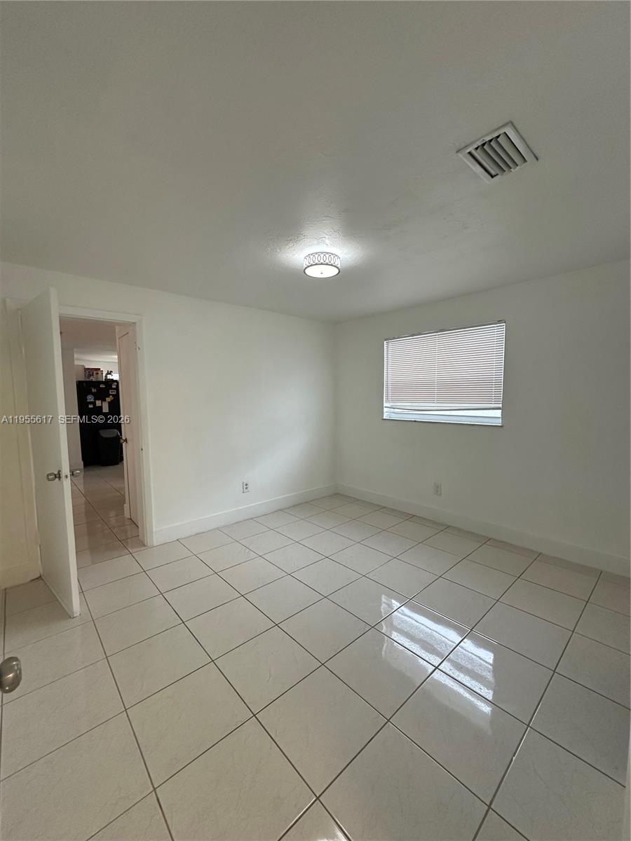 HIALEAH 9TH ADDN - Residential