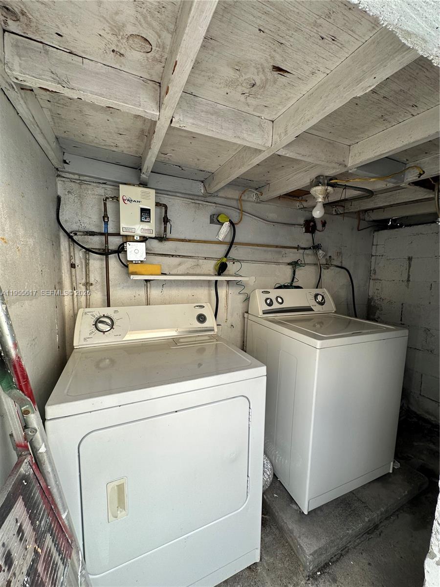 HIALEAH 9TH ADDN - Residential