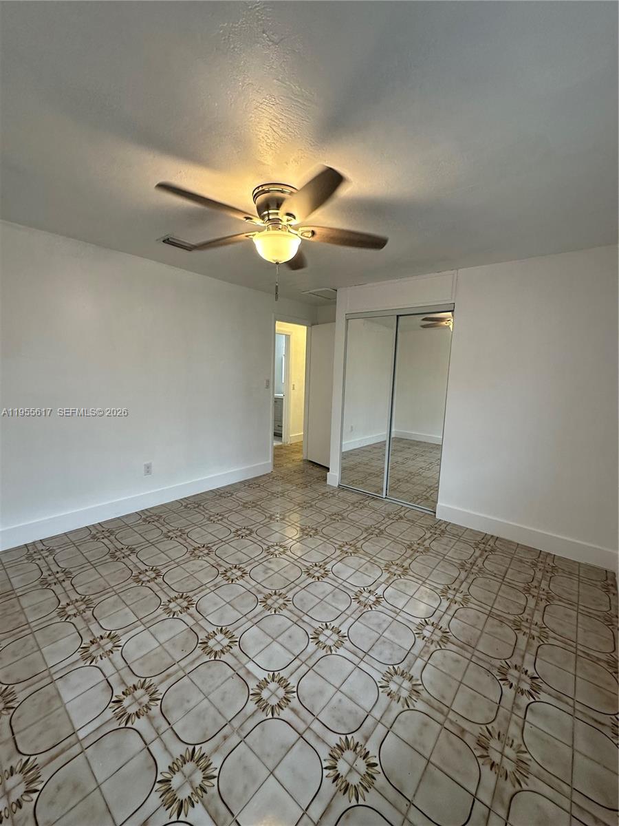 HIALEAH 9TH ADDN - Residential