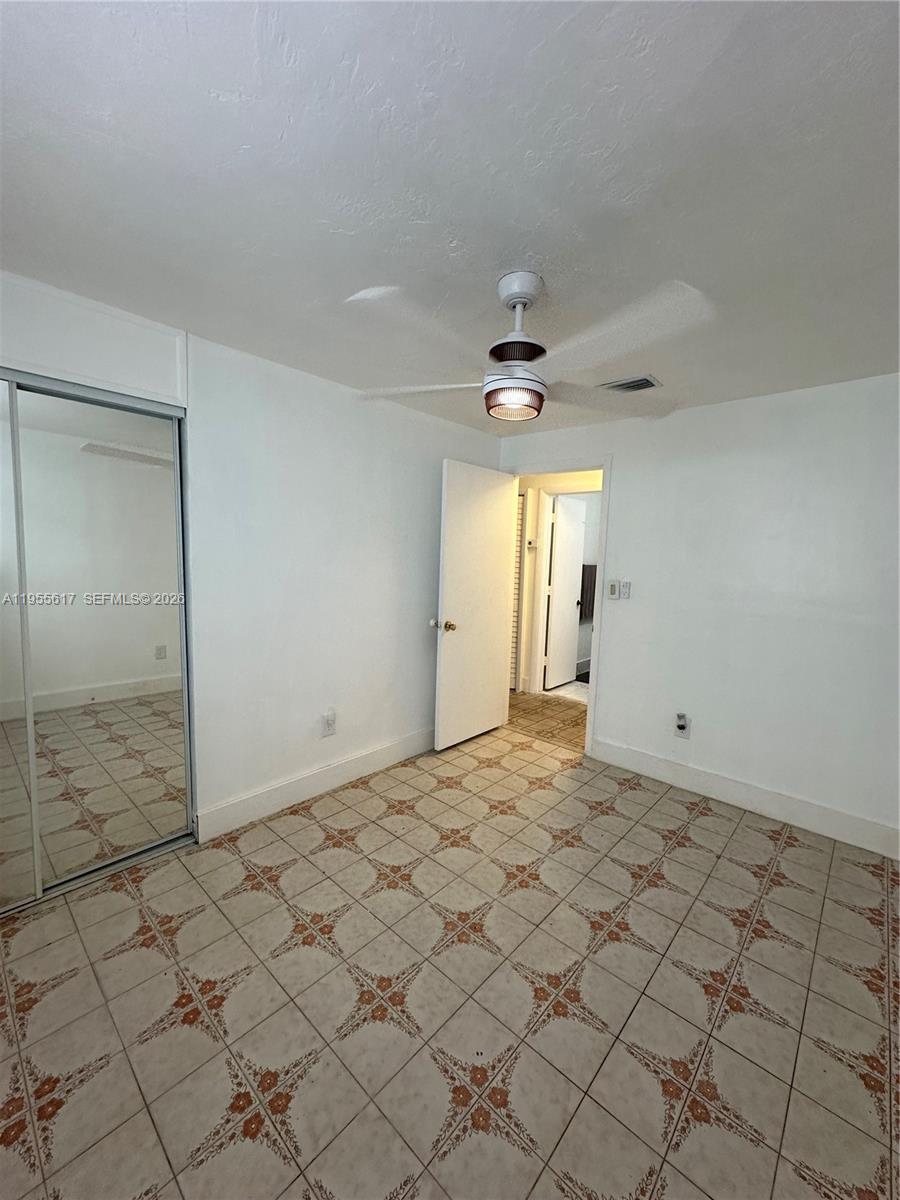 HIALEAH 9TH ADDN - Residential