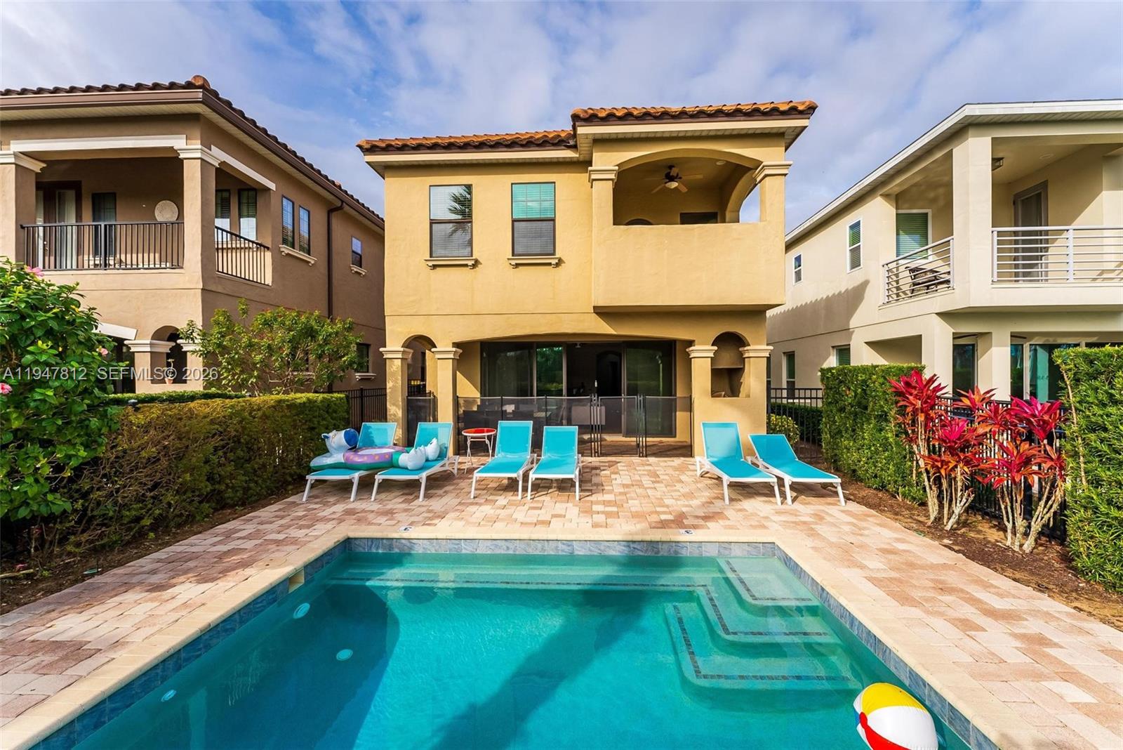 REUNION WEST VILLAGE - Residential