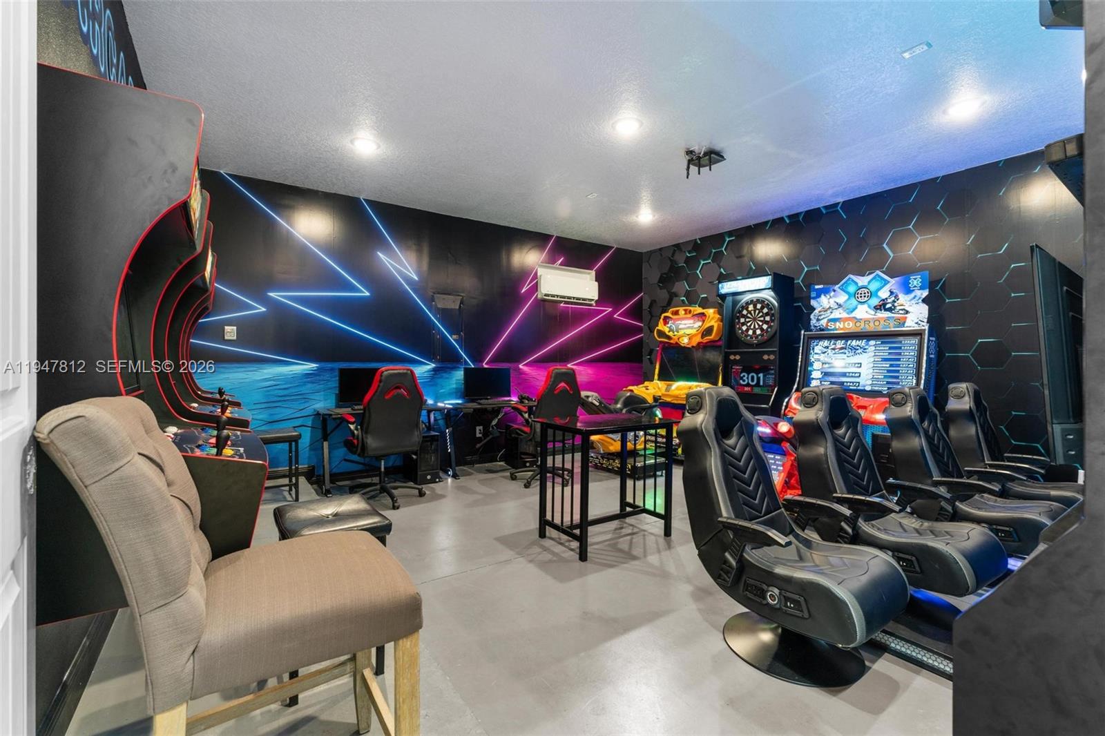 REUNION WEST VILLAGE - Residential