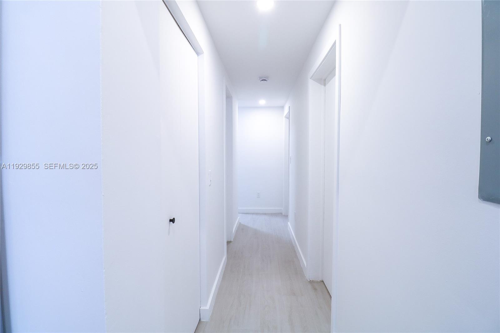 LAWRENCE ESTATE LAND CO - Residential Lease