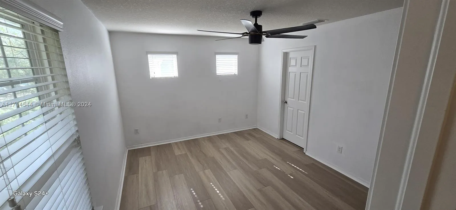 Riverview, Florida 33578, United States, 2 Bedrooms Bedrooms, ,3 BathroomsBathrooms,Residential,Pending,23881