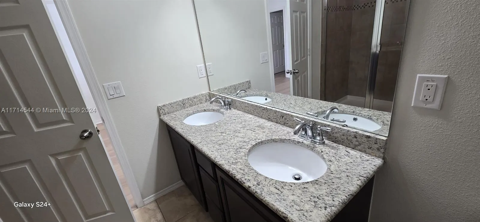 Riverview, Florida 33578, United States, 2 Bedrooms Bedrooms, ,3 BathroomsBathrooms,Residential,Pending,23881