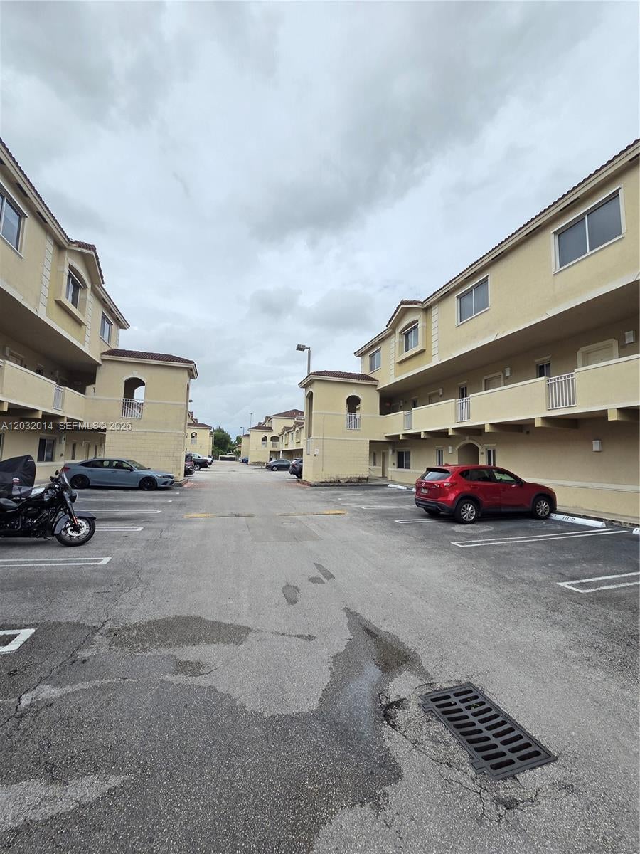 7989 NW 8th St 108D