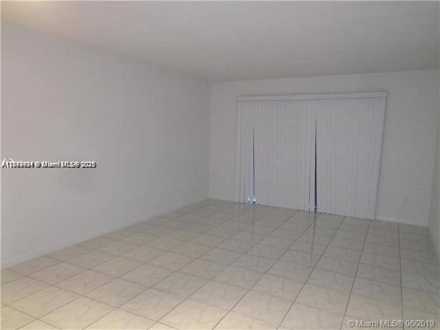 15225 NE 6th Ave B207