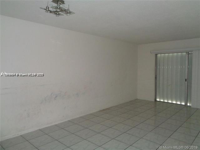 15225 NE 6th Ave B207