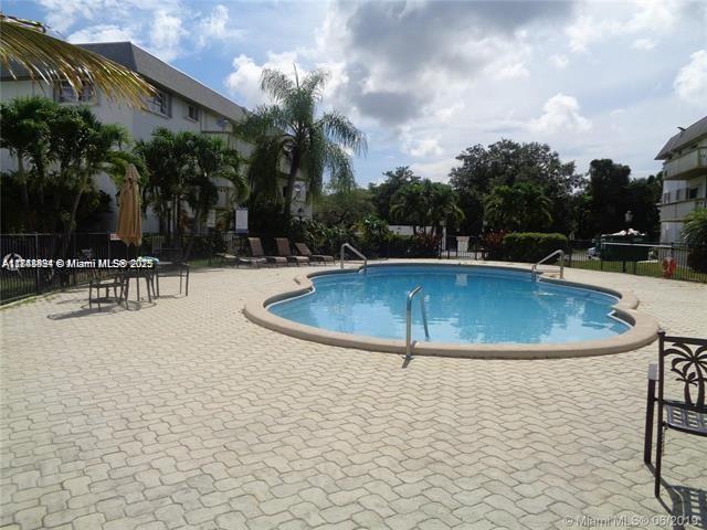 OLA CONDO - Residential